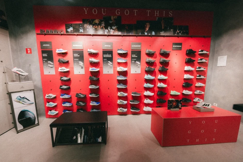 Adidas store - 5