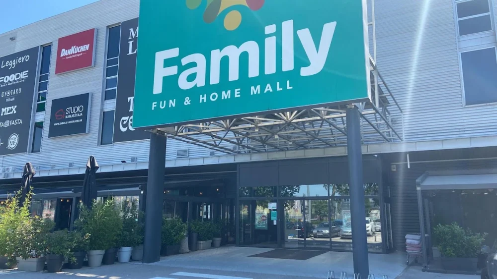 DanKuchen Family Mall