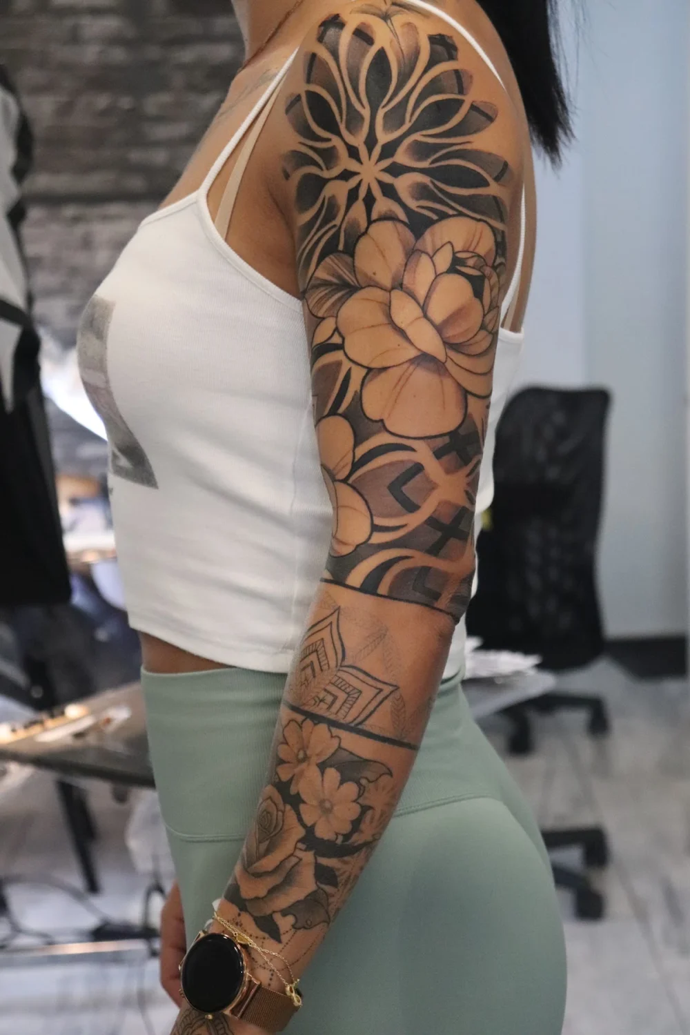 Lotus Tattoo and Piercing Studio - 4