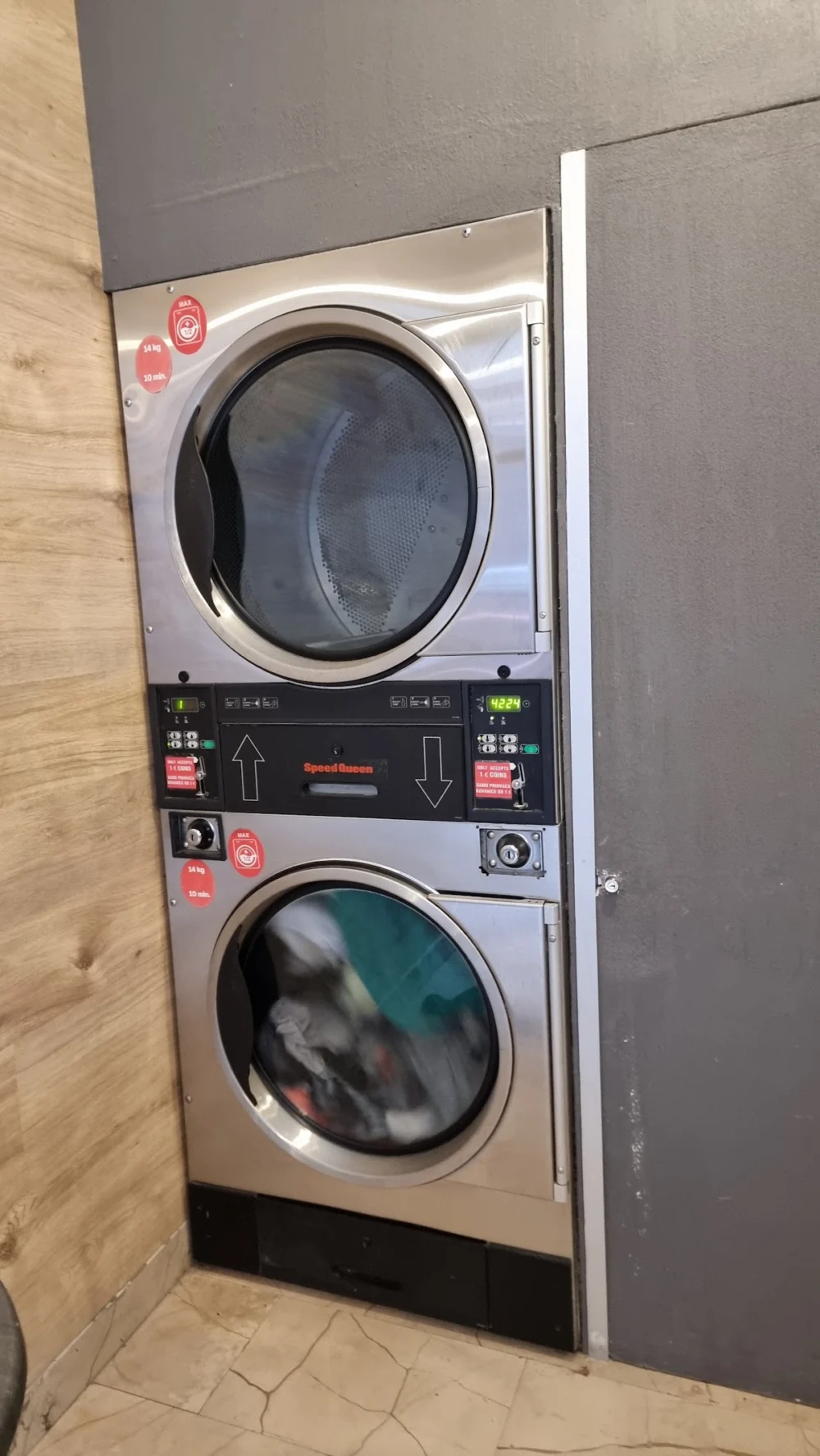 Wash & Dry Self-Service Laundry - 5